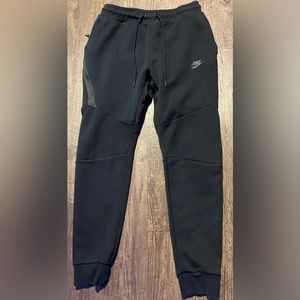 Nike Tech Fleece Pants 👖
